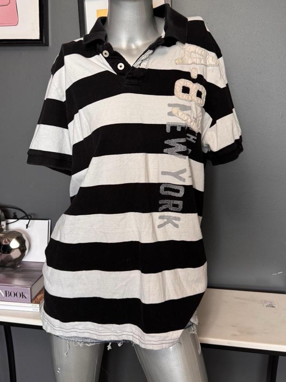 ❌SOLD❌Aeropostale Vintage Y2K Black/White Striped Polo - Picture 3 of 4